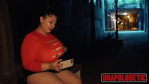 (FULL VIDEO ON RED) Twitter Babe “MLFNXTDOOR” Thicc Latina Seduces BBC Stanger