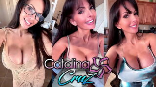 Licensed to Blow – Courtney’s Sexy Bikini Reveal