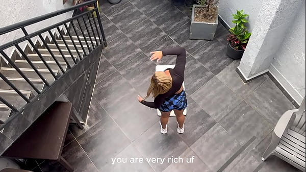 La entrenadora cabalga mi gruesa polla hasta venirse! Colombiana MILF cachonda es follada en su estrecho coño maduro