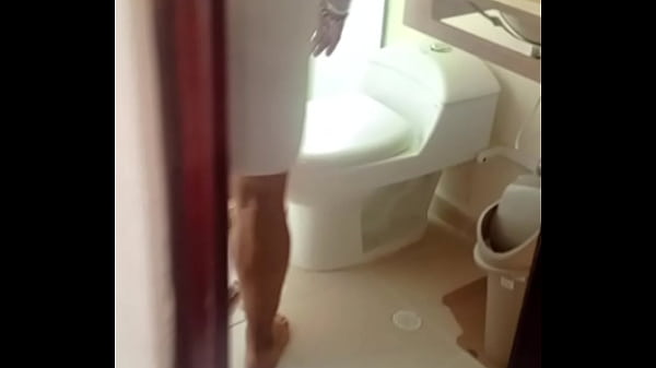 I find my mature mother-in-law in the shower touching herself and it ended up joining in