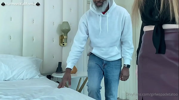 Harmoni Kalifornia Virtual Reality Cuckold Session Creampie with Shaundam