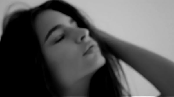 Emily Ratajkowski’s Exotic Full Frontal Photoshoot Revealed