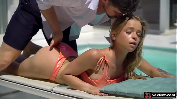 21SexNet.com – A guy joins his blonde friend on the side of the pool.He removes her top then fingers her ass.The teen blowjobs him then bends over for an anal sex.