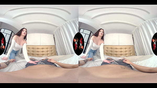VRLatina – Hot Small Latina Beauty Pounding VR